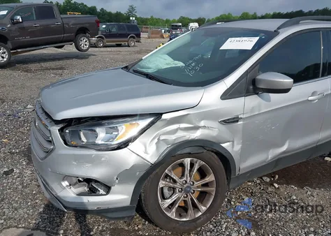 2018 Ford Escape Se z USA, uszkodzony, nr VIN 1FMCU0GD2JUD41030